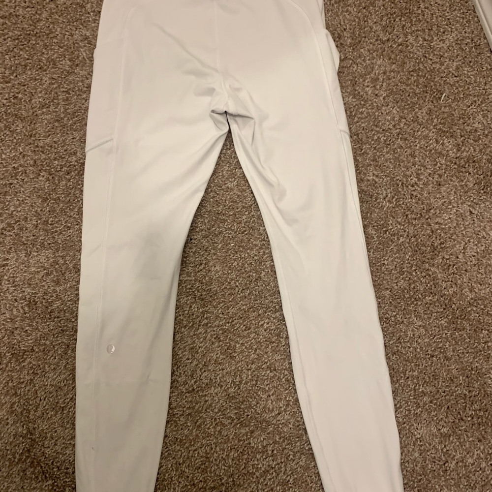 Lululemon “speed up” tight - white